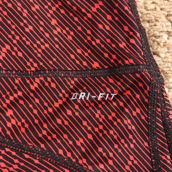 Nike Dri-Fit Crop Leggings - Picture 3 of 6